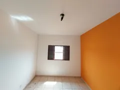 Casa com 2 Quartos para alugar, 99m² no Jardim Biagioni, Araraquara - Foto 7