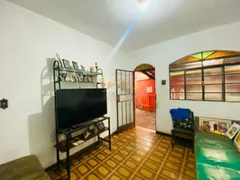 Casa com 3 Quartos à venda, 360m² no Parque Maracanã, Contagem - Foto 1