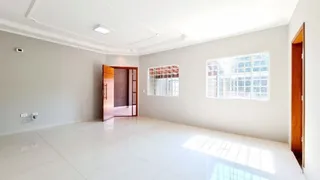 Casa com 3 Quartos à venda, 180m² no Jardim Burle Marx, Londrina - Foto 10