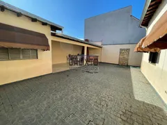 Casa com 3 Quartos à venda, 225m² no Santa Mônica, Uberlândia - Foto 23