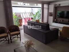 Casa com 3 Quartos à venda, 230m² no Saraiva, Uberlândia - Foto 6