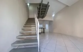 Casa de Condomínio com 3 Quartos para alugar, 120m² no Jardim Tupanci, Barueri - Foto 1