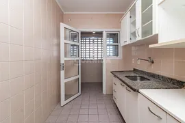 Apartamento com 2 Quartos para alugar, 75m² no Vila Ipiranga, Porto Alegre - Foto 7