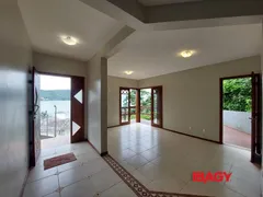 Casa com 2 Quartos para alugar, 202m² no Sambaqui, Florianópolis - Foto 6