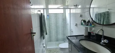 Casa com 3 Quartos à venda, 174m² no Granada, Uberlândia - Foto 9