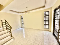 Sobrado com 5 Quartos à venda, 225m² no Jardim América, Goiânia - Foto 13