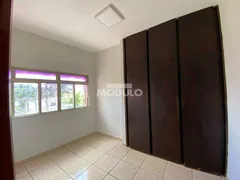 Apartamento com 3 Quartos para alugar, 80m² no Bom Jesus, Uberlândia - Foto 11
