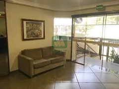 Apartamento com 3 Quartos para alugar, 296m² no Centro, Uberlândia - Foto 12