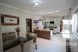 Casa com 3 Quartos à venda, 180m² no Segismundo Pereira, Uberlândia - Foto 5