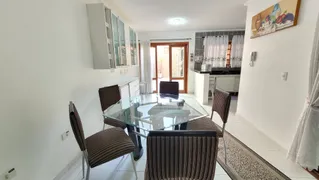 Sobrado com 3 Quartos à venda, 227m² no Loteamento Villa Branca, Jacareí - Foto 3