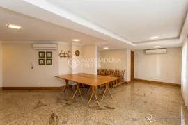 Apartamento com 2 Quartos à venda, 73m² no Passo da Areia, Porto Alegre - Foto 32