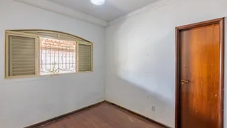 Casa com 3 Quartos à venda, 257m² no Vila Rezende, Goiânia - Foto 18