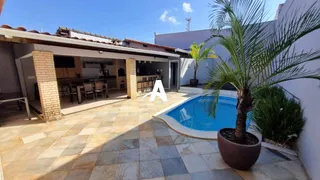 Casa com 4 Quartos à venda, 280m² no Marta Helena, Uberlândia - Foto 22