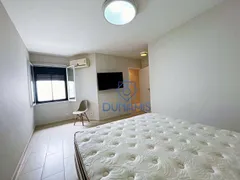 Apartamento com 3 Quartos para alugar, 170m² no Praia das Pitangueiras, Guarujá - Foto 12