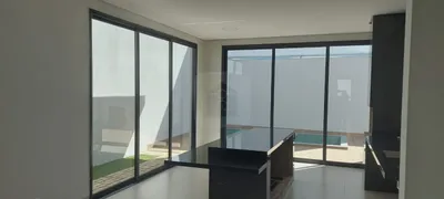 Casa com 3 Quartos à venda, 198m² no Novo Mundo, Uberlândia - Foto 13