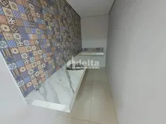 Casa Comercial com 4 Quartos para alugar, 400m² no Morada da Colina, Uberlândia - Foto 7