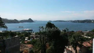 Terreno / Lote / Condomínio à venda, 890m² no Charitas, Niterói - Foto 1