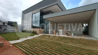 Casa de Condomínio com 3 Quartos à venda, 241m² no Laranjeiras, Uberlândia - Foto 2