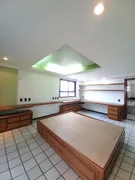 Apartamento com 4 Quartos para alugar, 300m² no Candelária, Natal - Foto 31