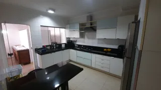 Casa de Condomínio com 4 Quartos à venda, 201m² no Jardim América, Goiânia - Foto 8