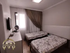 Apartamento com 3 Quartos para alugar, 185m² no Jardim Astúrias, Guarujá - Foto 20