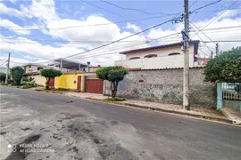 Casa com 7 Quartos à venda, 243m² no Jardim Guanabara, Belo Horizonte - Foto 2