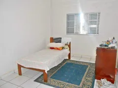 Casa com 3 Quartos à venda, 140m² no Tocantins, Uberlândia - Foto 8