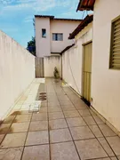 Casa com 2 Quartos para alugar, 60m² no Santa Rosa, Uberlândia - Foto 2