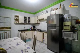 Casa com 3 Quartos à venda, 96m² no Belvedere, Divinópolis - Foto 2