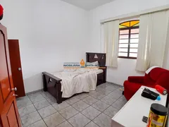 Casa com 3 Quartos à venda, 360m² no Copacabana, Belo Horizonte - Foto 14