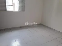 Casa com 3 Quartos à venda, 200m² no Custódio Pereira, Uberlândia - Foto 2