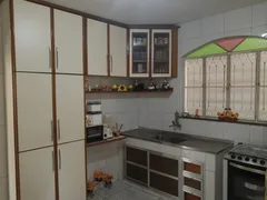 Sobrado com 4 Quartos à venda, 336m² no Rocha, São Gonçalo - Foto 11