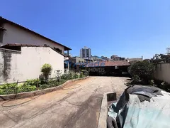 Casa com 3 Quartos para alugar, 386m² no Palmares, Belo Horizonte - Foto 24