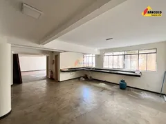 Loja / Salão / Ponto Comercial para alugar, 500m² no Centro, Divinópolis - Foto 15