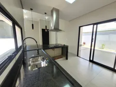 Casa de Condomínio com 3 Quartos à venda, 162m² no Residencial Village Damha III, Araraquara - Foto 3