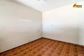 Casa com 3 Quartos à venda, 60m² no Nova Holanda, Divinópolis - Foto 3