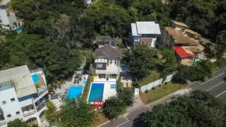 Casa com 3 Quartos à venda, 350m² no Taquaras, Balneário Camboriú - Foto 2