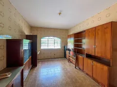 Casa com 3 Quartos para alugar, 403m² no Petropolis, Londrina - Foto 11