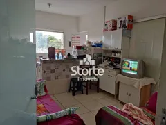 Casa com 2 Quartos à venda, 200m² no Marta Helena, Uberlândia - Foto 3