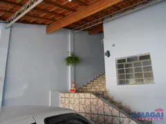 Casa com 2 Quartos à venda, 116m² no Parque Santo Antônio, Jacareí - Foto 2