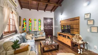 Casa com 4 Quartos à venda, 254m² no Ipanema, Porto Alegre - Foto 2