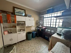 Casa com 3 Quartos à venda, 229m² no Jardim Induberaba, Uberaba - Foto 5