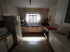 Casa com 3 Quartos para alugar, 200m² no Tabajaras, Uberlândia - Foto 8