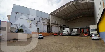 Galpão / Depósito / Armazém para venda ou aluguel, 7600m² no Centro, Alagoinhas - Foto 1