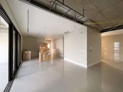 Apartamento com 3 Quartos à venda, 167m² no Gleba Palhano, Londrina - Foto 2
