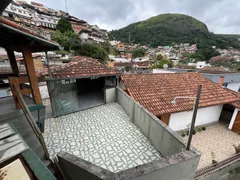 Casa com 6 Quartos à venda, 250m² no Quissama, Petrópolis - Foto 4