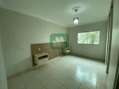 Casa com 3 Quartos para alugar, 150m² no Alto Umuarama, Uberlândia - Foto 7