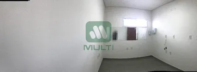 Casa com 1 Quarto para alugar, 110m² no Centro, Uberlândia - Foto 7