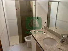 Casa com 3 Quartos à venda, 212m² no Umuarama, Uberlândia - Foto 13