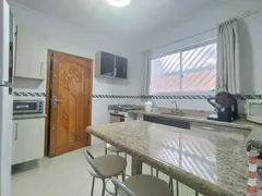 Sobrado com 3 Quartos à venda, 250m² no Vila Valença, São Vicente - Foto 47